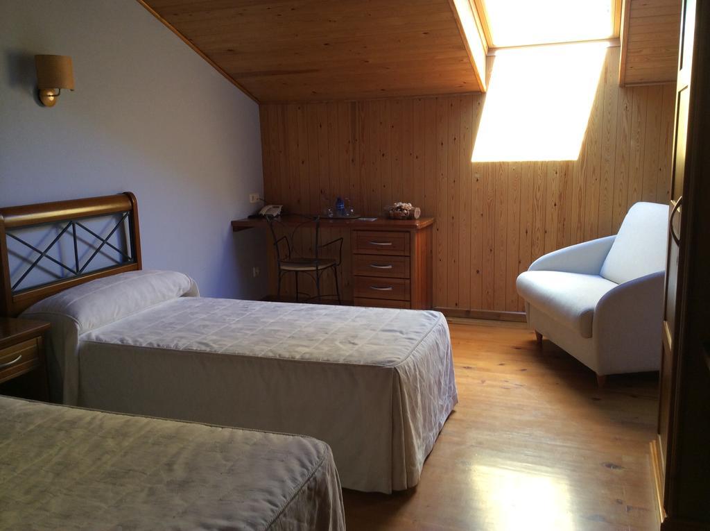 Hotel La Ribera Ribera de Cardos Room photo